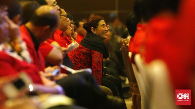 Upaya mendatangkan investasi hanya bisa dilakukan jika pemerintah membuat perubahan dalam penerbitan izin investasi penangkapan atau pembudidayaan ikan.