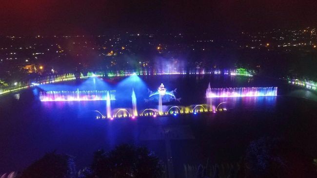 Pemkab Purwakarta mengatakan sumber air di Air Mancur Berjoget berasal dari Situ Buleud, yang saat ini mengalami pendangkalan akibat musim kemarau.