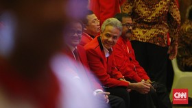 Lantik 17 Kepala Daerah, Ganjar Minta Perangi Kemiskinan