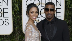 Jamie Foxx 'Sontek' Aksi Steve Harvey Salah Sebut Pemenang