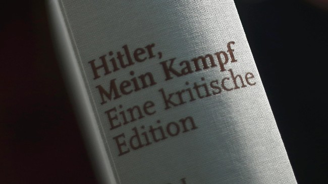 Dalam sepekan, 4.000 eksemplar buku Mein Kampf yang dicetak habis terjual. Buku ini dipenuhi anotasi dari para akademisi, meluruskan paham Hitler soal Yahudi.