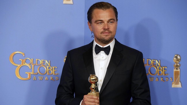 Senyum Para Bintang Peraih Golden Globe 2016