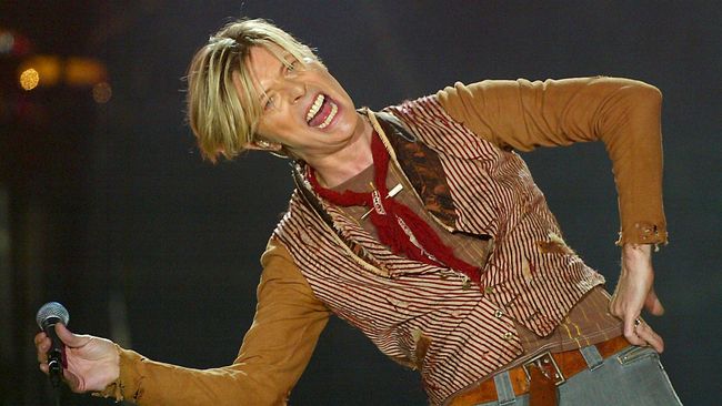 Mini album dan video yang dipastikan merupakan rekaman terakhir David Bowie dirilis. Akan ada pula konser mengenangnya. Penggemar pun masih berdoa untuknya.