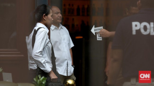 Sianida ialah beracun dan amat mematikan. Bisa ditemukan pada makanan, asap rokok, asap kendaraan. Sianida diduga menewaskan Mirna usai ia menyesap kopi.