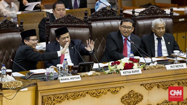 Lingkup pidana dalam kebijakan amnesti pajak diusulkan agar tidak hanya soal pidana perpajakan, tetapi juga mencakup jenis pidana lainnya.