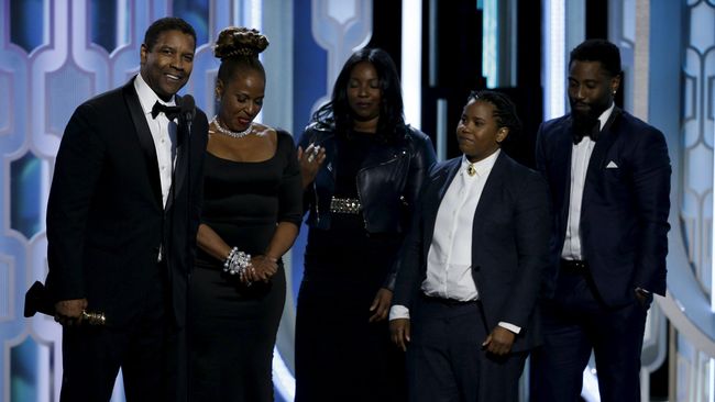 Memengaruhi juri Golden Globes, bagi sebagian pihak lebih mudah ketimbang juri Oscars yang jumlahnya ribuan.