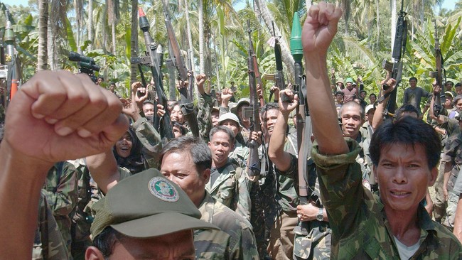 Kelompok Maute menyerbu penjara di Filipina Selatan sembari membawa bendera ISIS.