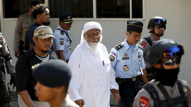 Terpidana kasus terorisme akan tetap dikawal ketat Detaseman Khusus Antitteror dan BNPT selama menjalani perawatan di Rumah Sakit Cipto Mangunkusumo.