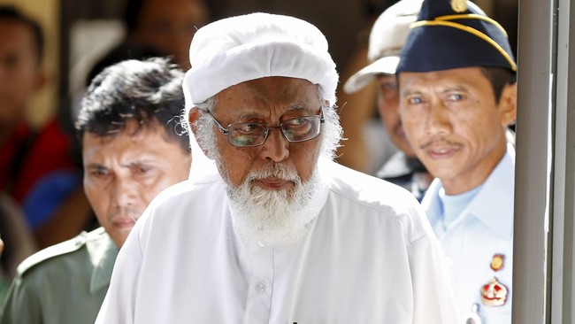 Penasihat hukum Presiden Jokowi, Yusril Ihza Mahendra mengatakan Abu Bakar Ba'asyir menolak tandatangani sumpah setia pada Pancasila sebagai syarat pembebasan.
