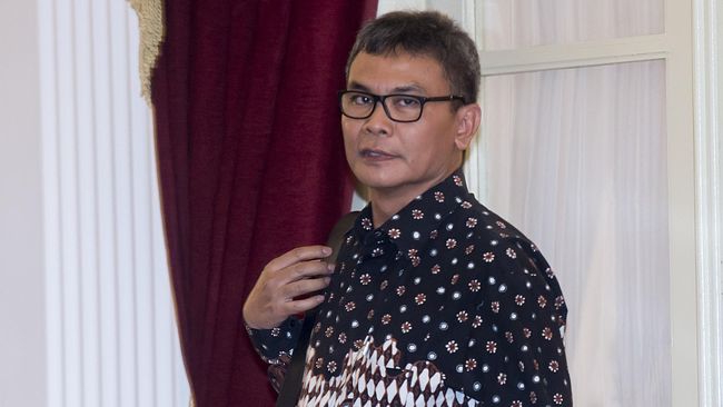 Mantan Jubir KPK yang kini menjadi kader PDIP Johan Budi menyarankan Novel Baswedan dan kawan-kawan ditempatkan di posisi yang sesuai keahlian masing-masing.