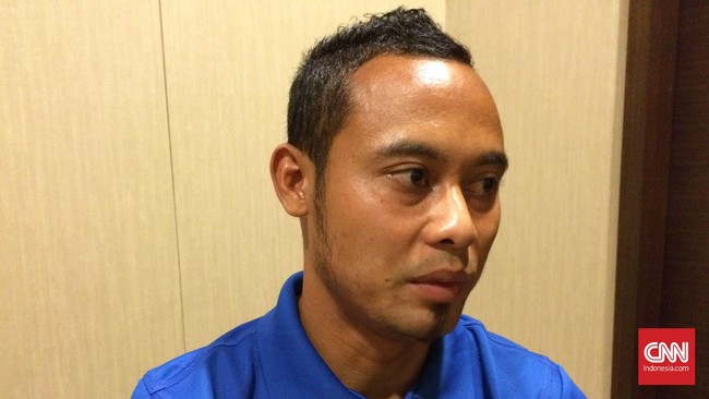 Sejumlah penggawa Persib Bandung menjenguk Ricko Andrean yang menjadi korban kekerasan oknum Bobotoh di pertandingan melawan Persija Jakarta.