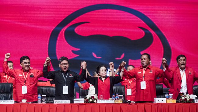 PDIP: Kami Ingin Gubernur DKI yang Santun dan Tak Menyakiti Dewan Pimpinan Pusat PDIP bersama seluruh DPRD DKI dan DPR turun langsung menyerap dan merumuskan aspirasi warga Jakarta soal calon pemimpinnya.