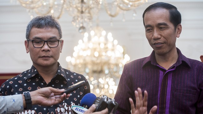 Mengutip Jokowi, Juru Bicara Presiden Johan Budi berkata, kepolisian tidak boleh menertibkan dugaan penyebaran komunisme secara kebablasan.