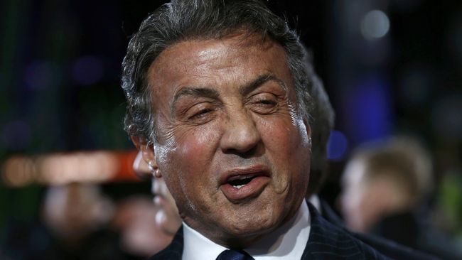 Film Rambo akan diproduksi kembali, tapi ada aktor muda yang menggantikan Sylvester Stallone yang sudah identik dengan karakter itu sejak 1980-an.