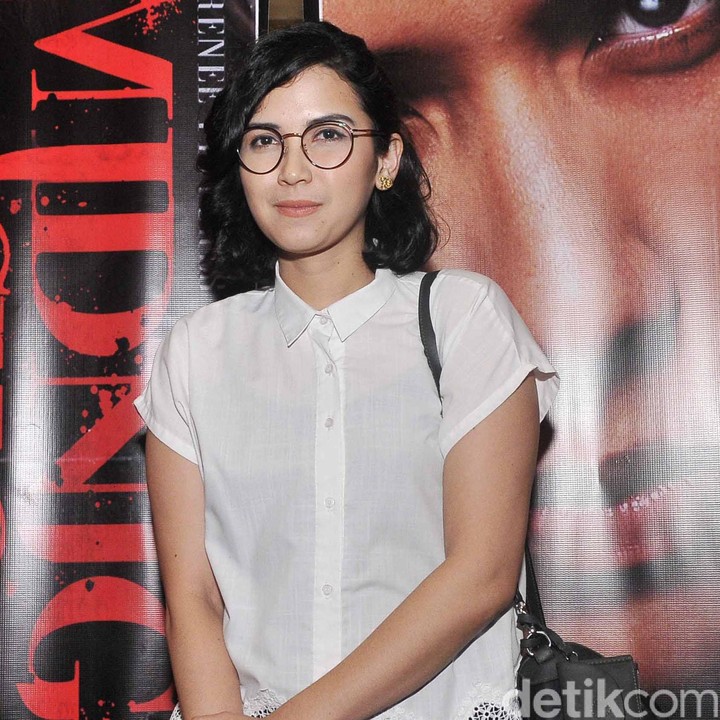 <p>Dinda Kanya Dewi kerap mendapat peran antagonis. Akibat dari perannya yang begitu menjiwai, pernah ada fans fanatik sinetron yang terbawa emosi sampai melukai dirinya. (Noel/detikHOT)</p>