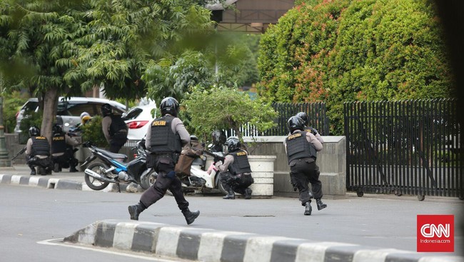 Ledakan yang terjadi pagi tadi, di kawasan MH Thamrin, menewaskan tujuh orang. Hal tersebut dikonfirmasi Kabid Humas Polda Metro Kombes M Iqbal.