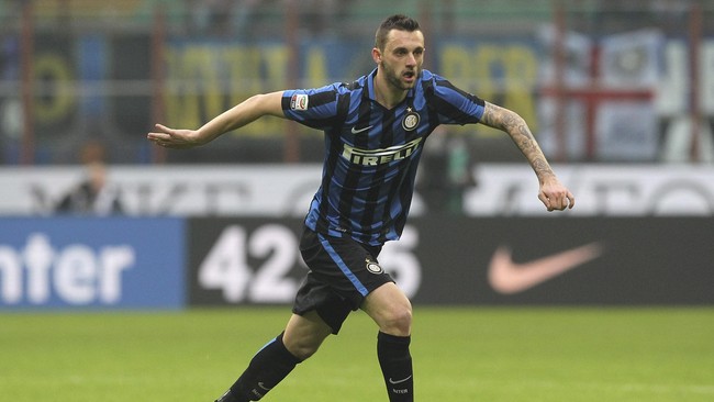 Agen dari gelandang Kroasia Marcelo Brozovic telah berada di Inggris untuk mendiskusikan peluang pesepak bola itu merumput di sana.