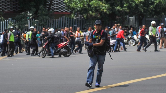 Kadiv Humas Polri Anton Charliyan mengaku tidak tertutup kemungkinan ada terduga teroris melarikan diri saat dilakukan penangkapan beberapa waktu lalu.
