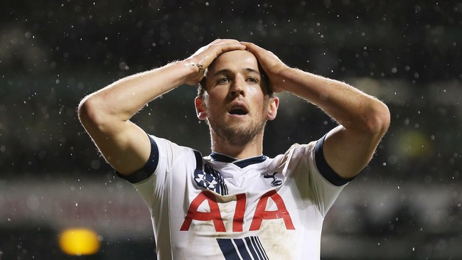Dari tiga kekalahan Tottenham Hotspur di Liga Champions, dua di antaranya terjadi di kandang Spurs sendiri. Harry Kane pun menyoroti performa buruk itu.