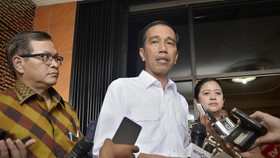 Jokowi saat Lihat Sepatu Bagus di Sarinah: Harganya Harus Mahal