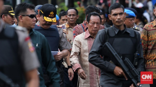 Kepala BIN Sutiyoso tak mempermasalahkan pembentukan Tim Pengawas Intelijen oleh DPR yang sudah sesuai dengan undang-undang.