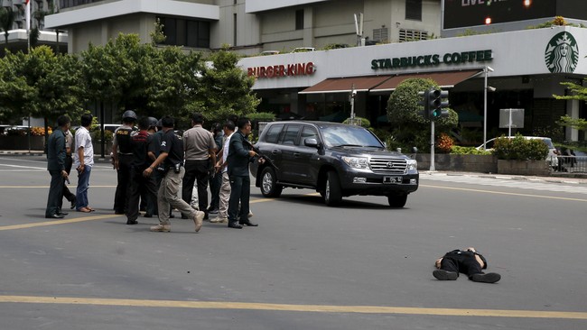 Menurut Kadiv Humas Polri, ledakan yang terjadi di Sarinah bukan berasal dari bom bunuh diri.