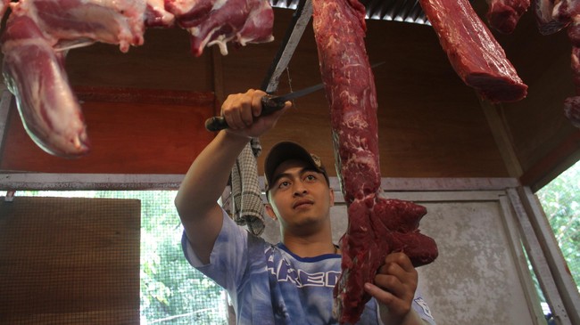 Pedagang ragu stok daging sapi saat Ramadan oleh Aspedata mencukupi, mengingat salah satu anggota mengaku stok di gudang kosong.
