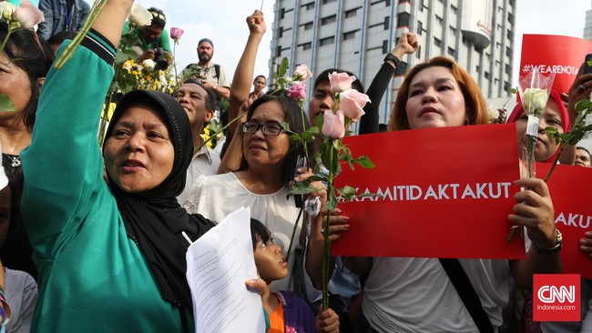 Para pelaku teror kerap berada di tengah masyarakat. Ketua RT/RW diminta lebih memberikan perhatian pada seluruh warganya.