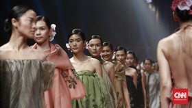Edward Hutabarat, 35 Tahun 'Berjalan' Bersama Batik