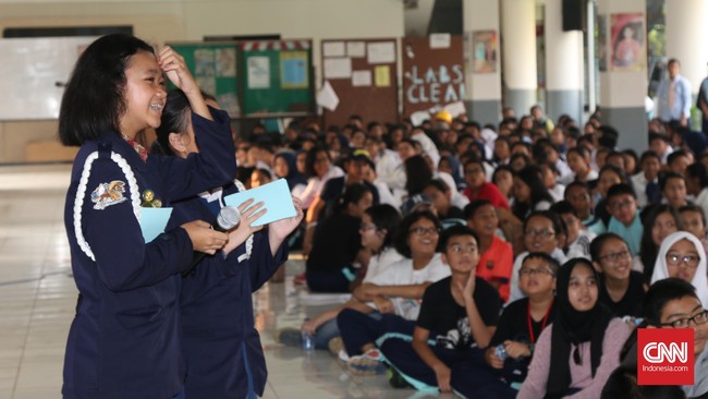 Mendikbud usul anak sekolah di SD dan SMP bakal tetap di sekolah dengan mengikuti program Full Day School. Bagaimana wujud program ini?