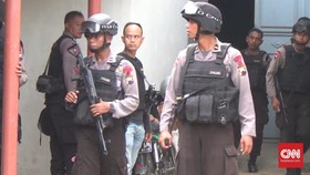 Densus Tangkap Dua Terduga Teroris Berpistol di Kereta Api