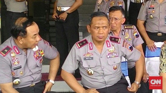 Irjen Pol Nur Ali meminta personilnya bersiaga seiring ditangkapnya beberapa orang di beberapa daerah di Jateng yang diduga kaki tangan Bahrun Naim.