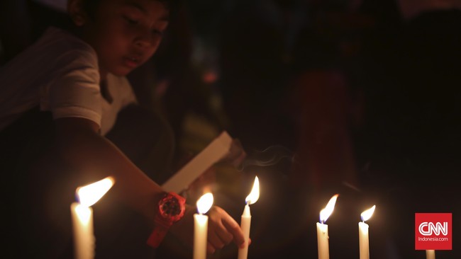 Kasus intoleran diprediksi semakin meningkat pada 2017 jika pemerintah tak menegaskan Indonesia bukan negara agama, tapi berdasarkan Pancasila.