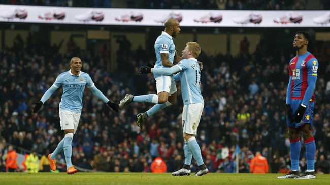 Manchester City sukses menutup babak pertama dengan keunggulan 2-0 atas Crystal Palace di Stadion Etihad.