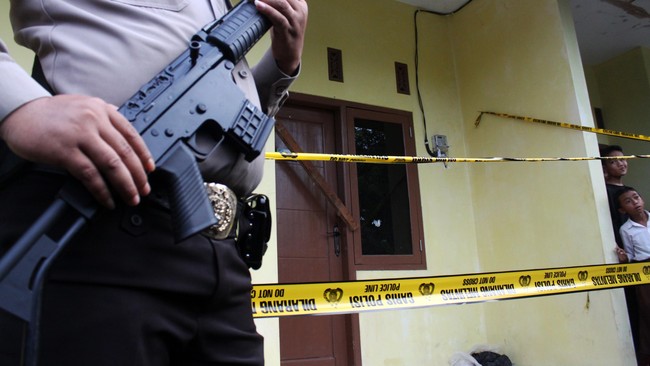 Usia menyoroti kinerja Desnsus 88 yang dinilai rentan melanggar HAM, KontraS mendesak DPR agar mengutamakan landasan HAM dalam merevisi UU Antiterorisme.