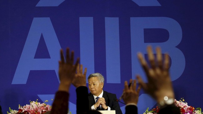 Pemerintah menambah iuran, salah satunya ke AIIB. Anggaran penambahan iuran akan diambilkan dari APBN 2018.