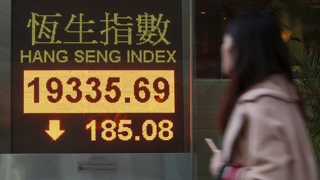 Sepanjang 2015, ekonomi China hanya tumbuh 6,9 persen sementara di 2014 masih mampu tumbuh 7,3 persen.