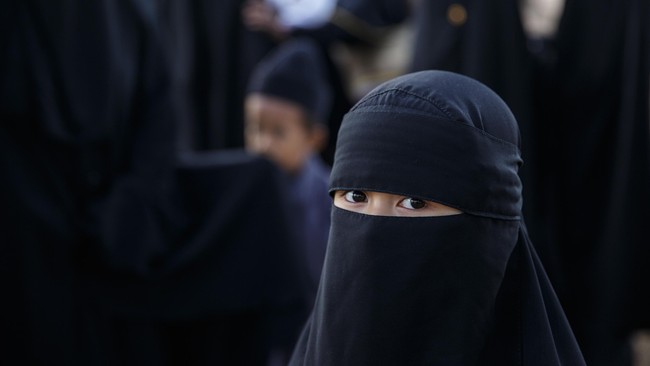 Kota di Bulgaria melarang pemakaian cadar di depan umum bagi wanita Muslim, karena dinilai menimbulkan risiko keamanan di tengah maraknya ancaman ISIS. 
