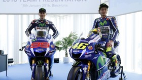 Tak Ada Tembok Pemisah di Garasi Rossi-Lorenzo