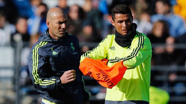 Legenda Atletico Madrid, Paulo Futre, memprediksi musim ini akan jadi musim terakhir Cristiano Ronaldo bersama Real Madrid.