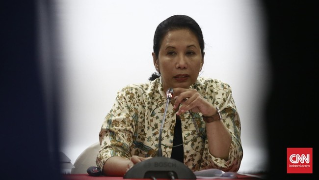 Presiden Joko Widodo meminta Menteri BUMN untuk menjelaskan kepada publik secara panjang lebar tentang bisnis kereta cepat.