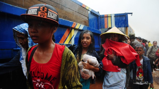 Warga Kabupaten Mempawah, Kalbar menolak kelompok tersebut karena yakin mereka adalah bekas anggota Gafatar yang membubarkan diri sejak April tahun lalu.