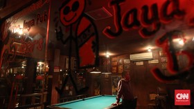 Jejak Waktu dari Bar Ibukota yang Tak Tergulung Zaman