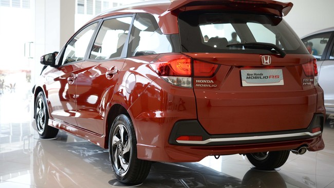 Sejak diperkenalkan pertama kali pada 19 September 2013, Honda Prospect Motor telah menjual sebanyak 122.220 unit Mobilio di Indonesia.