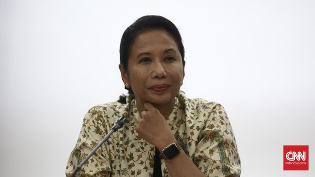 Menteri BUMN Rini Soemarno ingin meniru konsep super holding BUMN di Malaysia yaitu Khazanah dan Temasek milik Singapura.