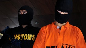 Polisi Kepung Bandar Narkoba di Johar Baru