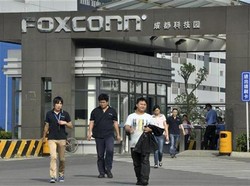 Foxconn Dapat Lampu Hijau Produksi iPhone Lagi