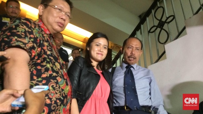 Polisi menyatakan selalu memakai kata "Diduga pelaku" dalam menyampaikan keterangan terkait kasus Mirna. Siang ini Jessica mendatangi Komnas HAM.