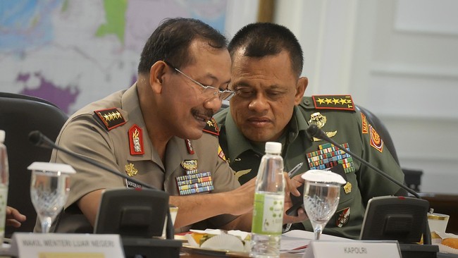 Para petinggi pemerintahan disebut memiliki sikap dan tindakan yang berbeda menanggapi isu penyebaran komunisme.