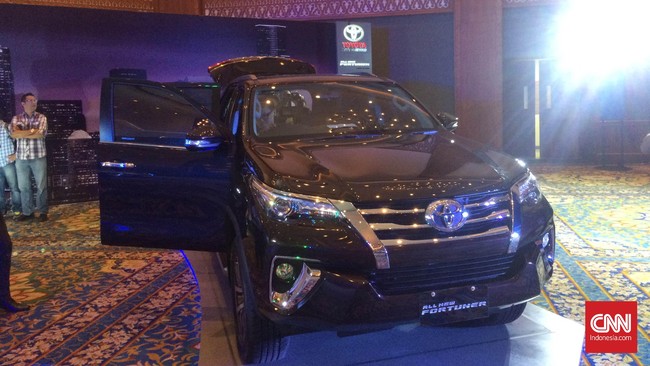 Fortuner generasi terbaru diharapkan bisa terjual sebesar 1.500 unit per bulannya, atau sebanyak 18 ribu unit sepanjang 2016.